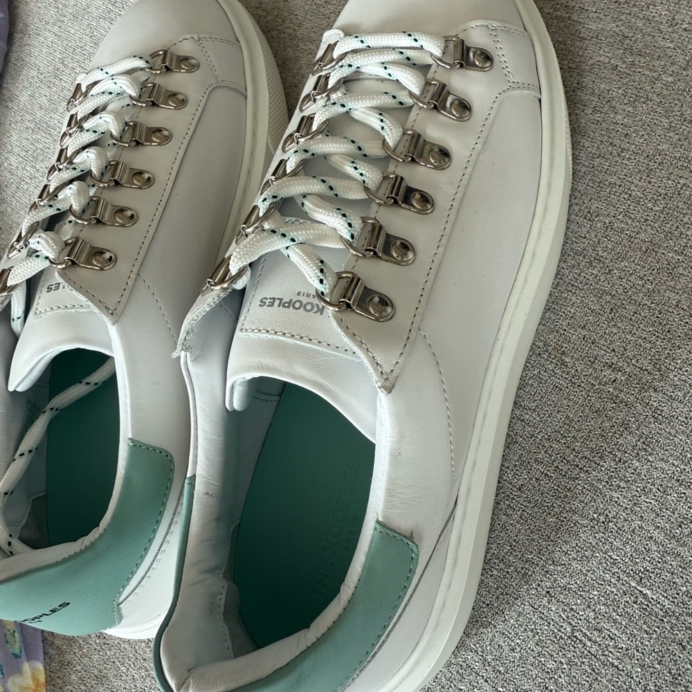 White Sleek Low-Top Sneakers